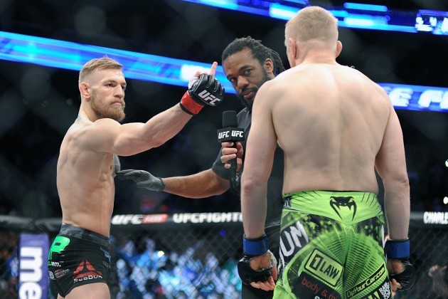 Israel Adesanya: Phiên bản phong cách của Conor McGregor ở hạng trung? Israel Adesanya: Phiên bản phong cách của Conor McGregor ở hạng trung?
